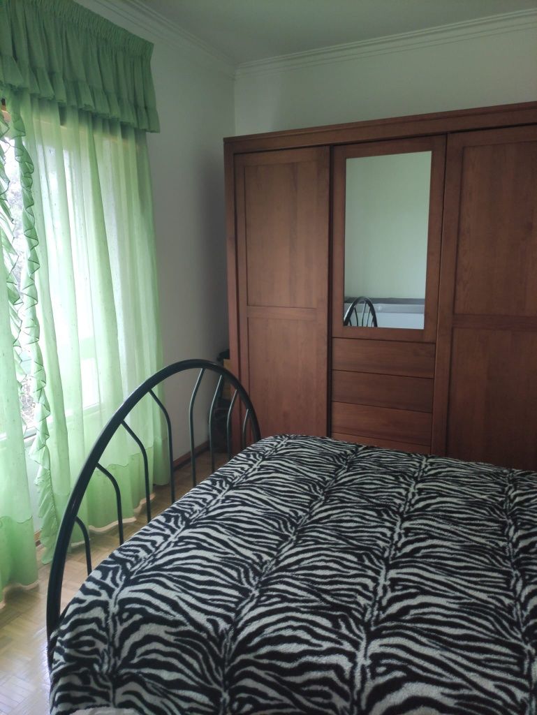 Apartamento T3, 2 WC, 1 varanda