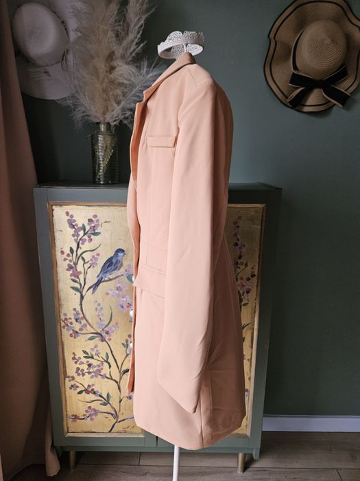 Sukienka damska Marynarka Mini beżowa Wycięcia Cut Out Perełki M 38 Bu