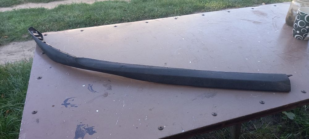 Губа переднего бампера Опель Зефира В