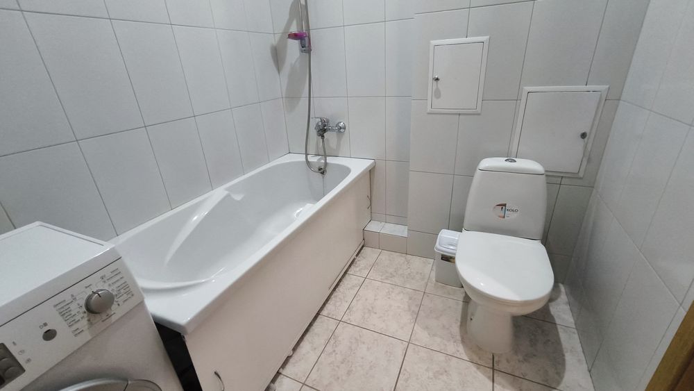 Продам 2-кімнатну квартиру у центральній частині міста!