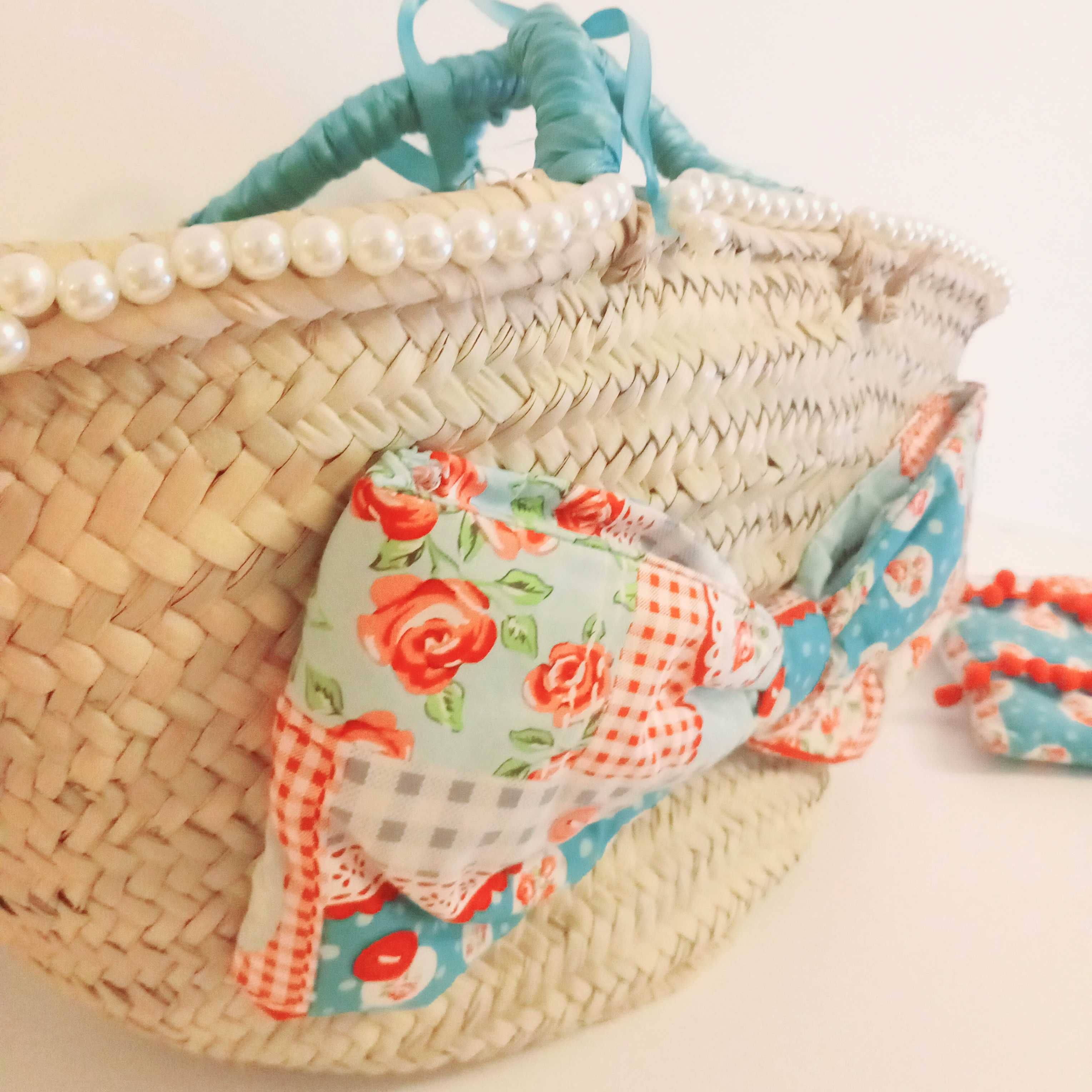 Cesta com laço + necessaire