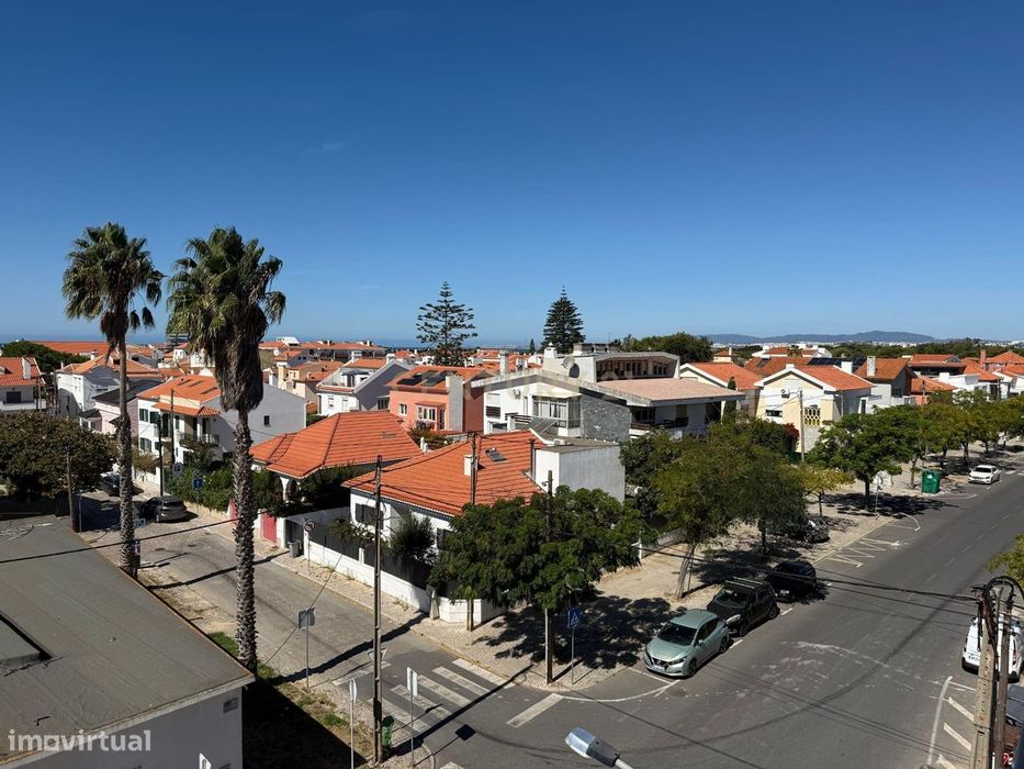 Apartamento T1 transformado em T2 com vista mar na Costa de Caparica