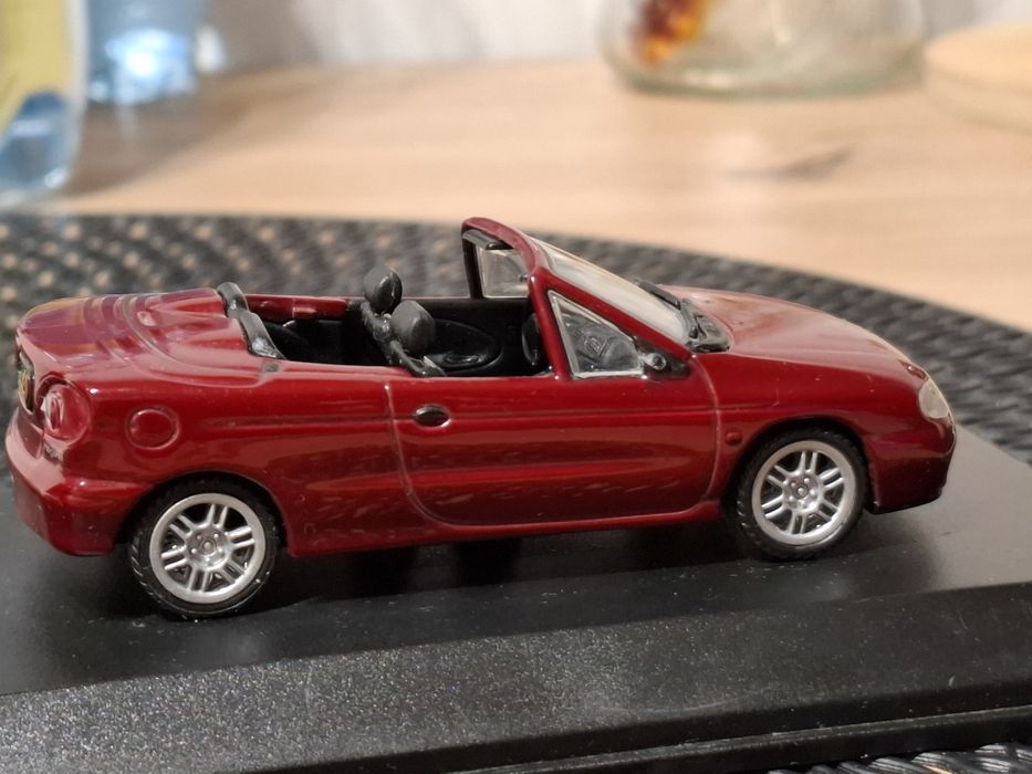 Renault Megane 1;43 Norew