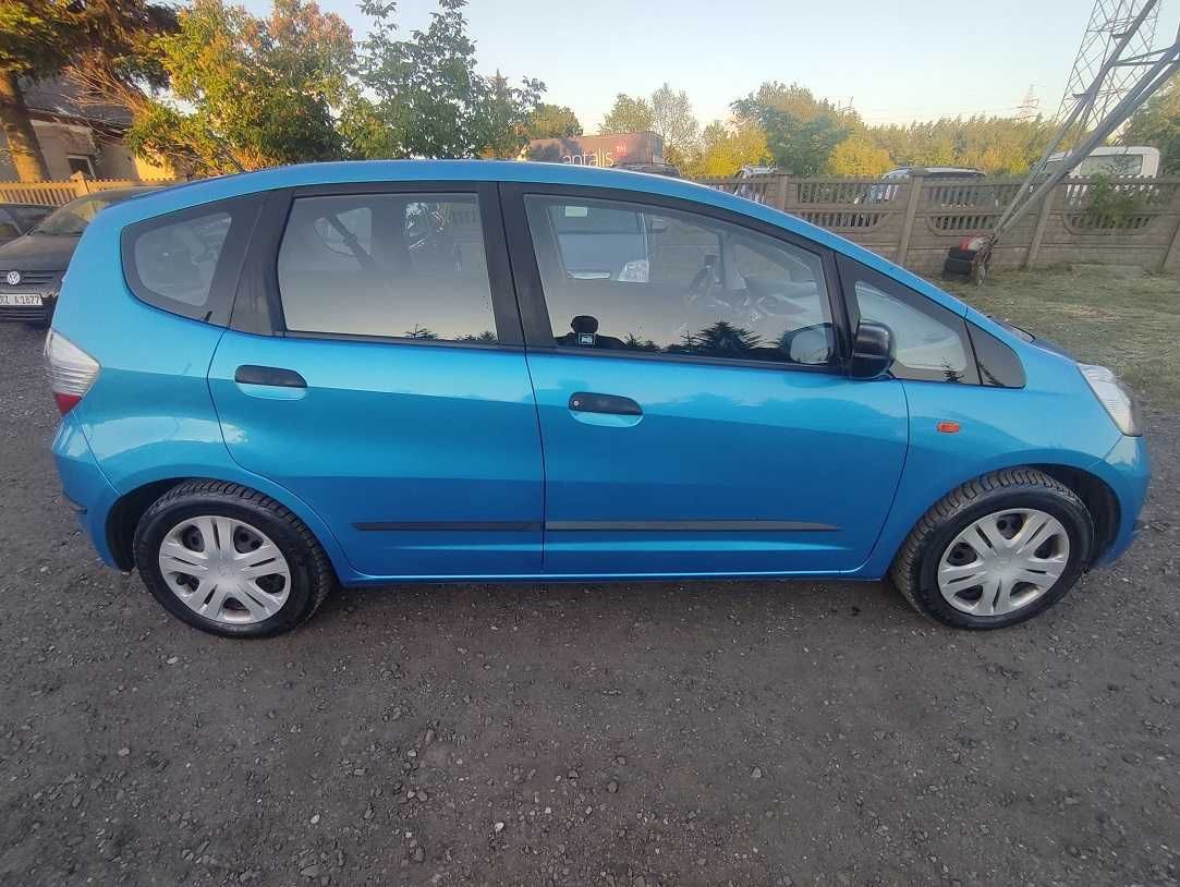 Honda JAZZ 1,2 Benzyna 2009r MEGA Mały Przebieg Niemiec 100% Opłat