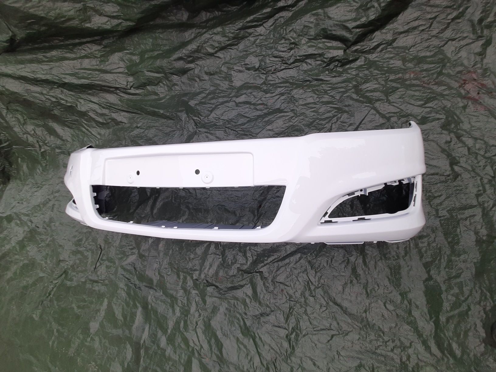 Parachoques Opel astra h gtc