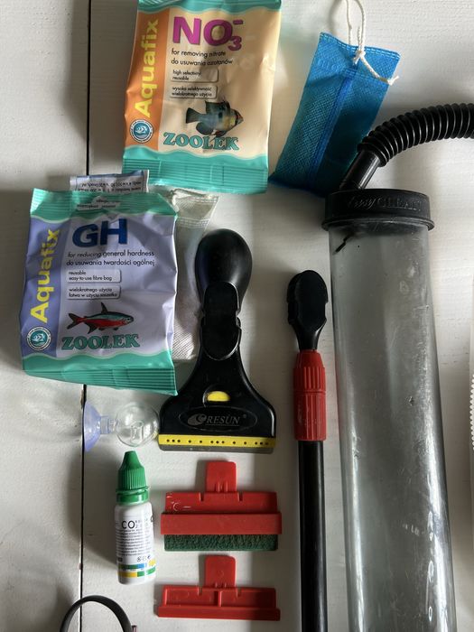 Сифони, фільтри та різні приспособи для акваріума