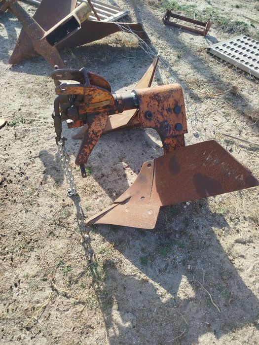 Vendo charrua de um ferro 8 polegadas em bom estado