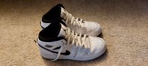 Buty Nike Air Jordan 1 Mid (GS) Białe rozmiar 38.5