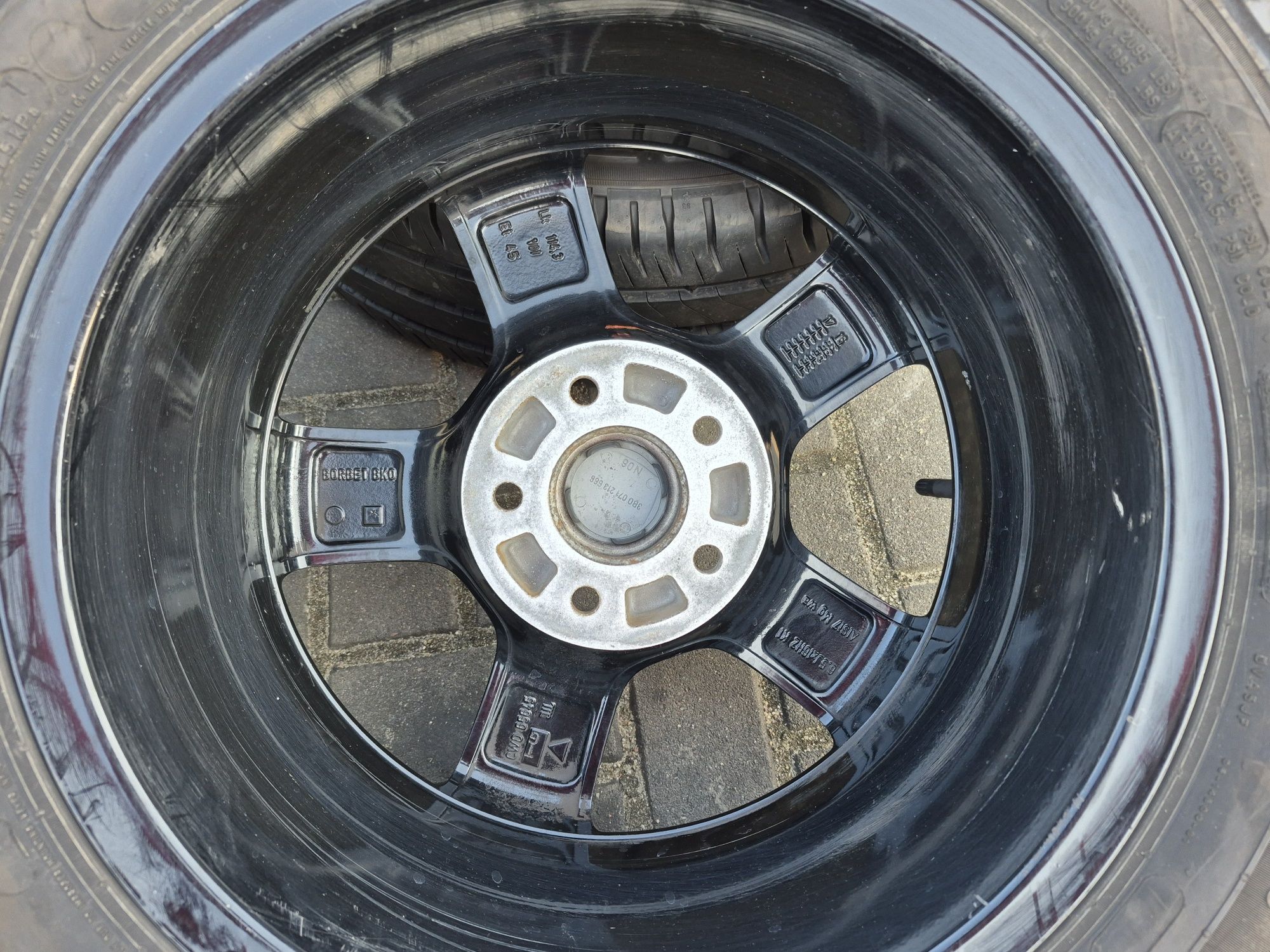 Koła do RENAULT TRFIC VIVARO 5x114.3 16 Cal 6.5J 215/65 R16C DOT23 8mm