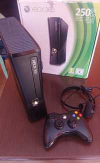 Xbox 360 250gb + 3 gry
