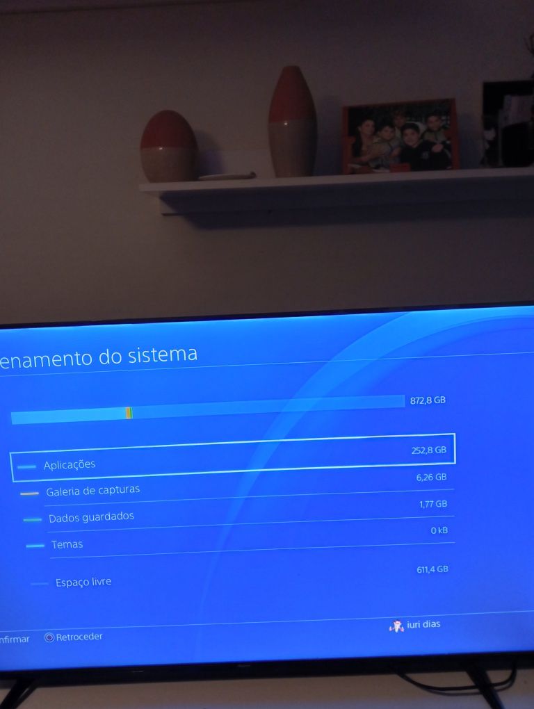 Play station 4 1T + comando e cabos + volante.