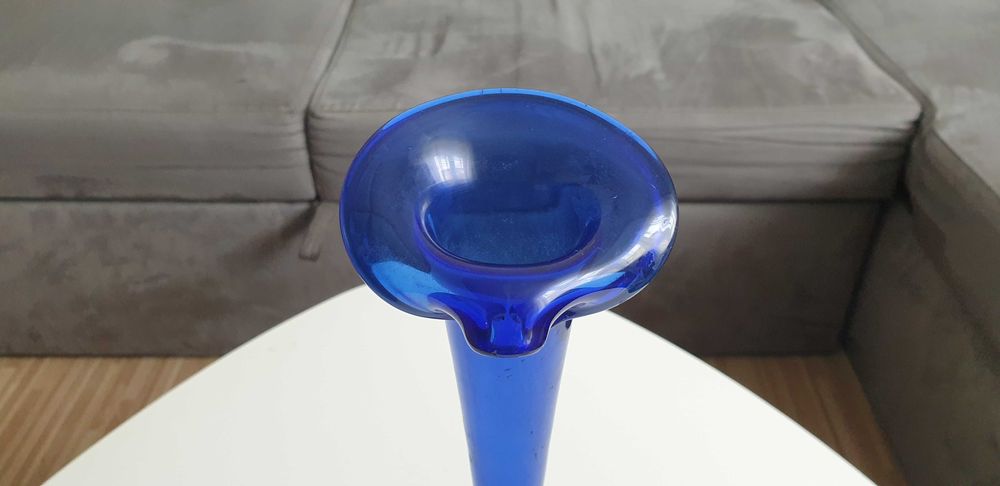 Starocie z Gdyni - Szkło kolorowe - wazon niebieski 38cm.