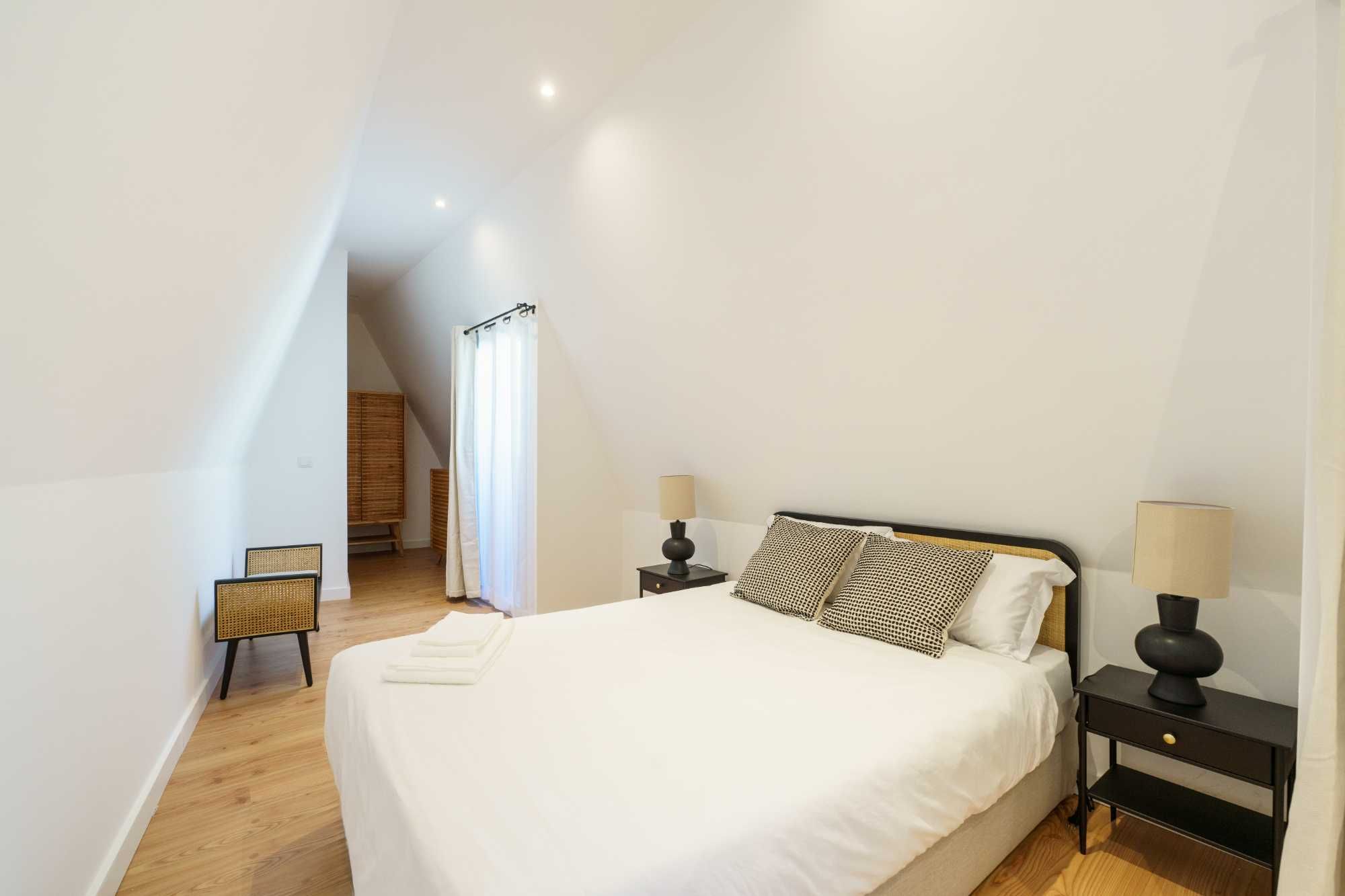 T1 Duplex de Charme junto a Santa Apolónia!
