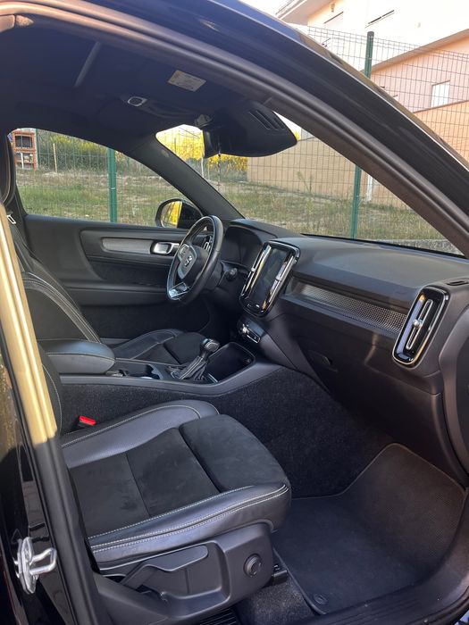 Volvo XC 40 T3 R-Design