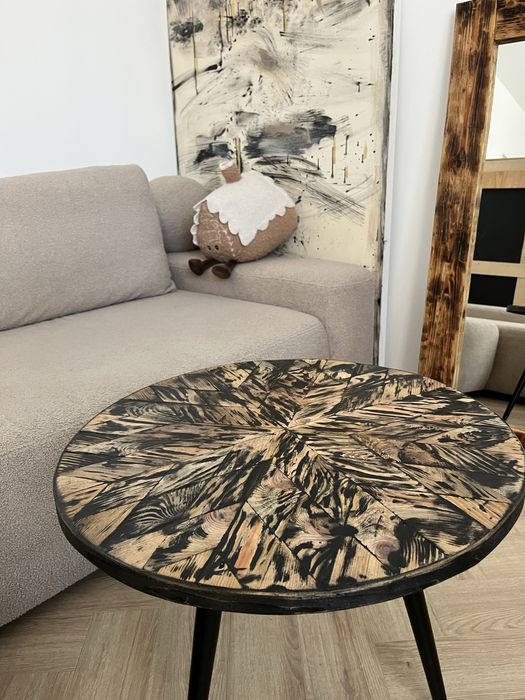 Stolik kawowy z charakterem i stare drewno z historią