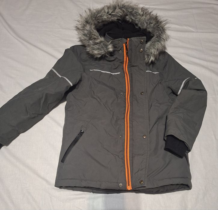 Зимова куртка на хлопчика 9 р