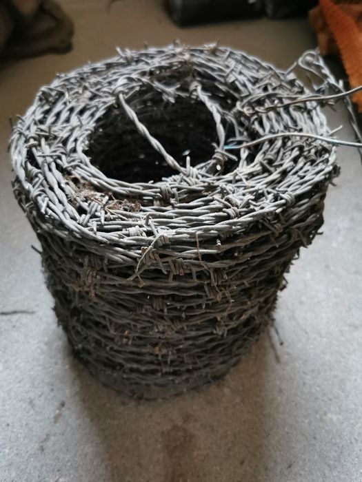 Drut kolczasty 100 mb