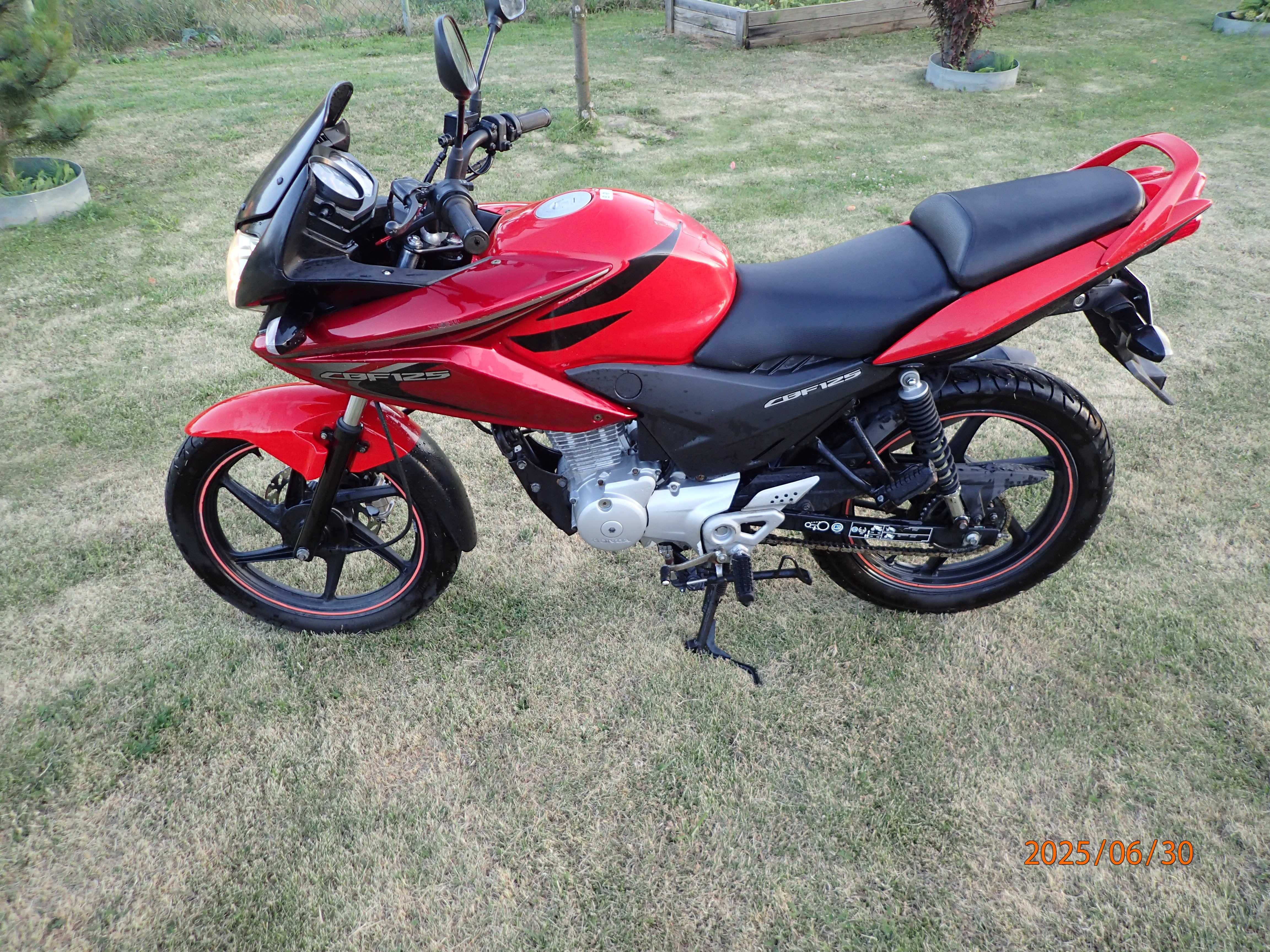 Motocykl Honda CBF 125 M