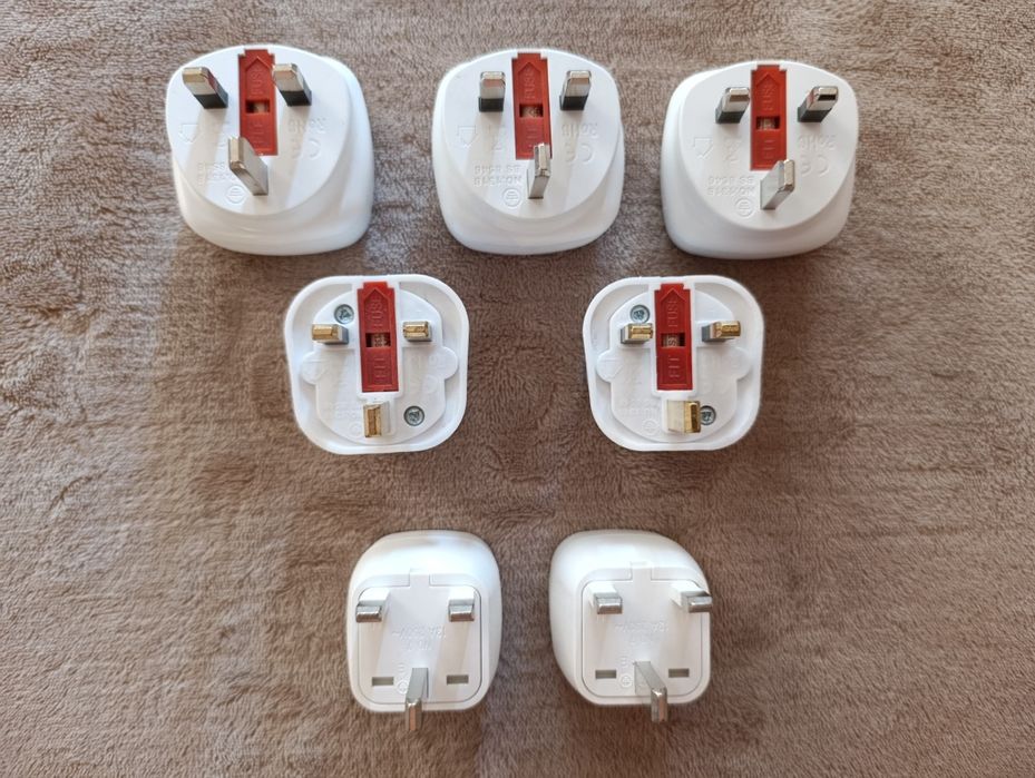 Переходник с английской розетки на европейскую.