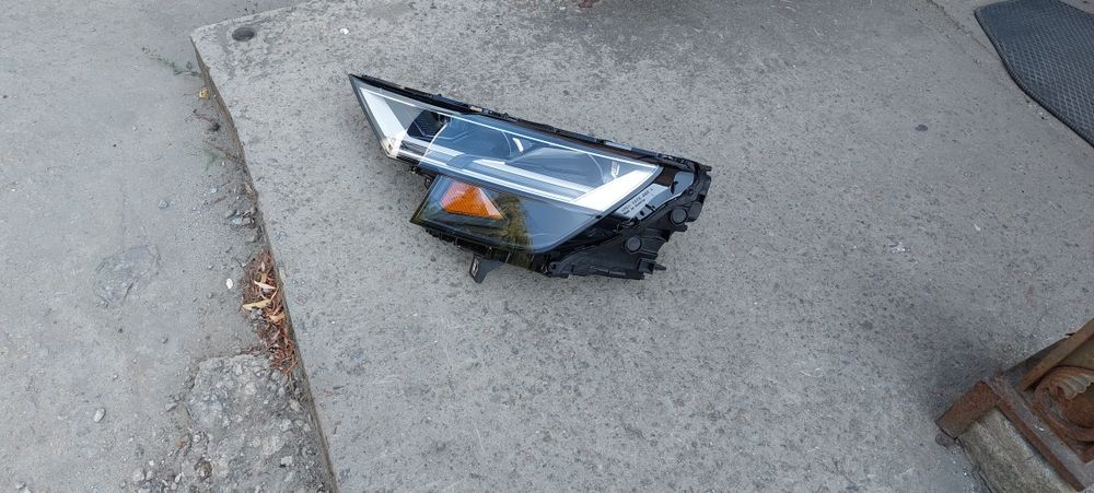 Audi Q8 USA фара передняя левая оптика ауди ку 8 Америка