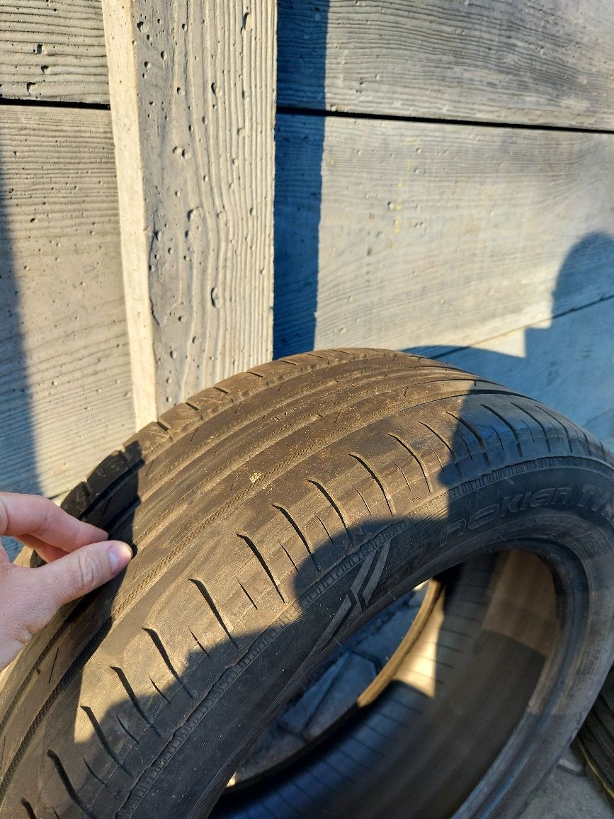 Sprzedam 2 opony letnie nokian 205/55 R16.