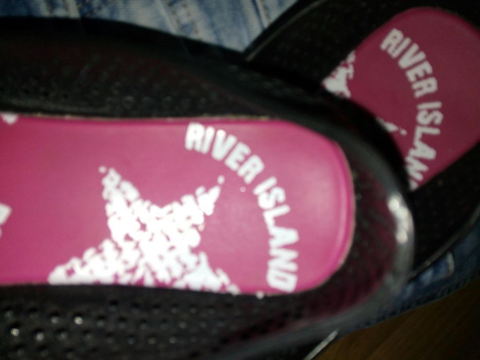 Мыльницы River Island р37