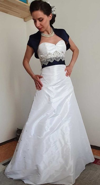 Sukienka ślubna, używana, w bardzo dobrym stanie.