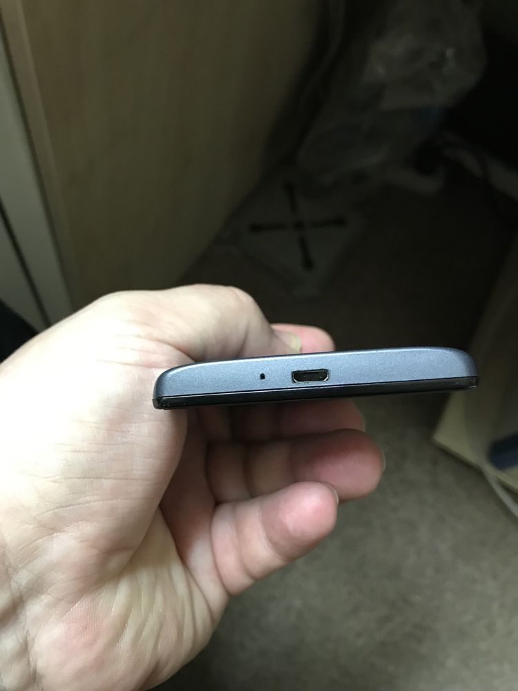 Телефон Xiaomi Redmi 1S