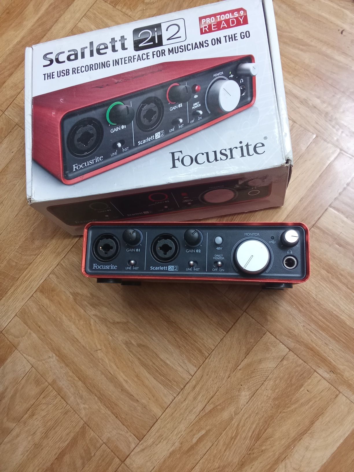Focusrite interfejs do instrumentów Scarlett 2i2