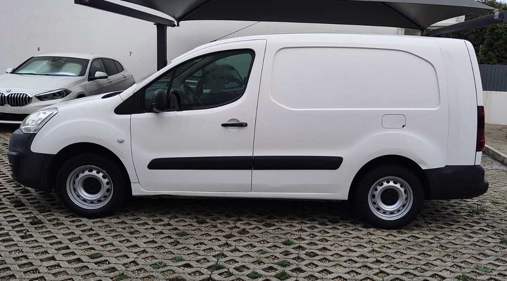 Peugeot Partner 1.6 BlueHDi_100cv - Versão Longa _ DVR incluído