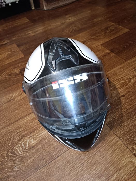 Мотошолом у гарному стані