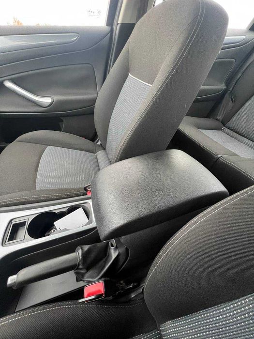 Продам Ford Mondeo 2012 1.6 бензин,механіка офіційний 155 тис пробіг