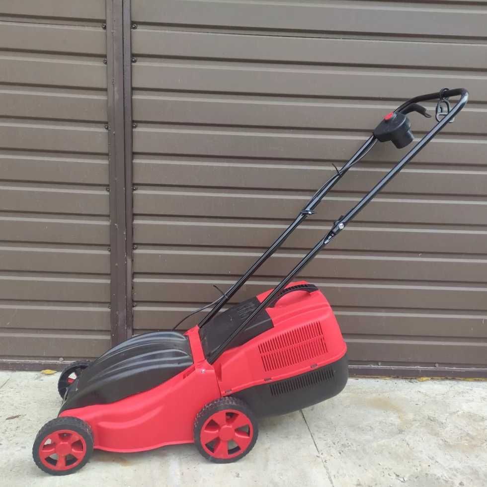 Газонокосилка электрическая Agrimotor FM 3310 газонокосарка