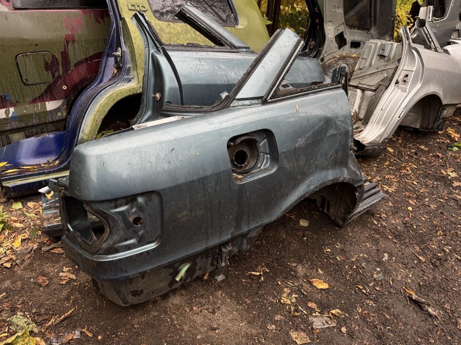 Задні крила Audi 80B3