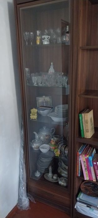 Продам вітрину-сервант Опен.