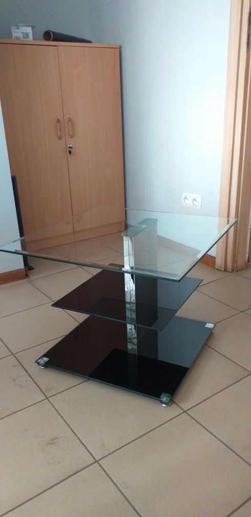 Szklany stolik kawowy 60x60