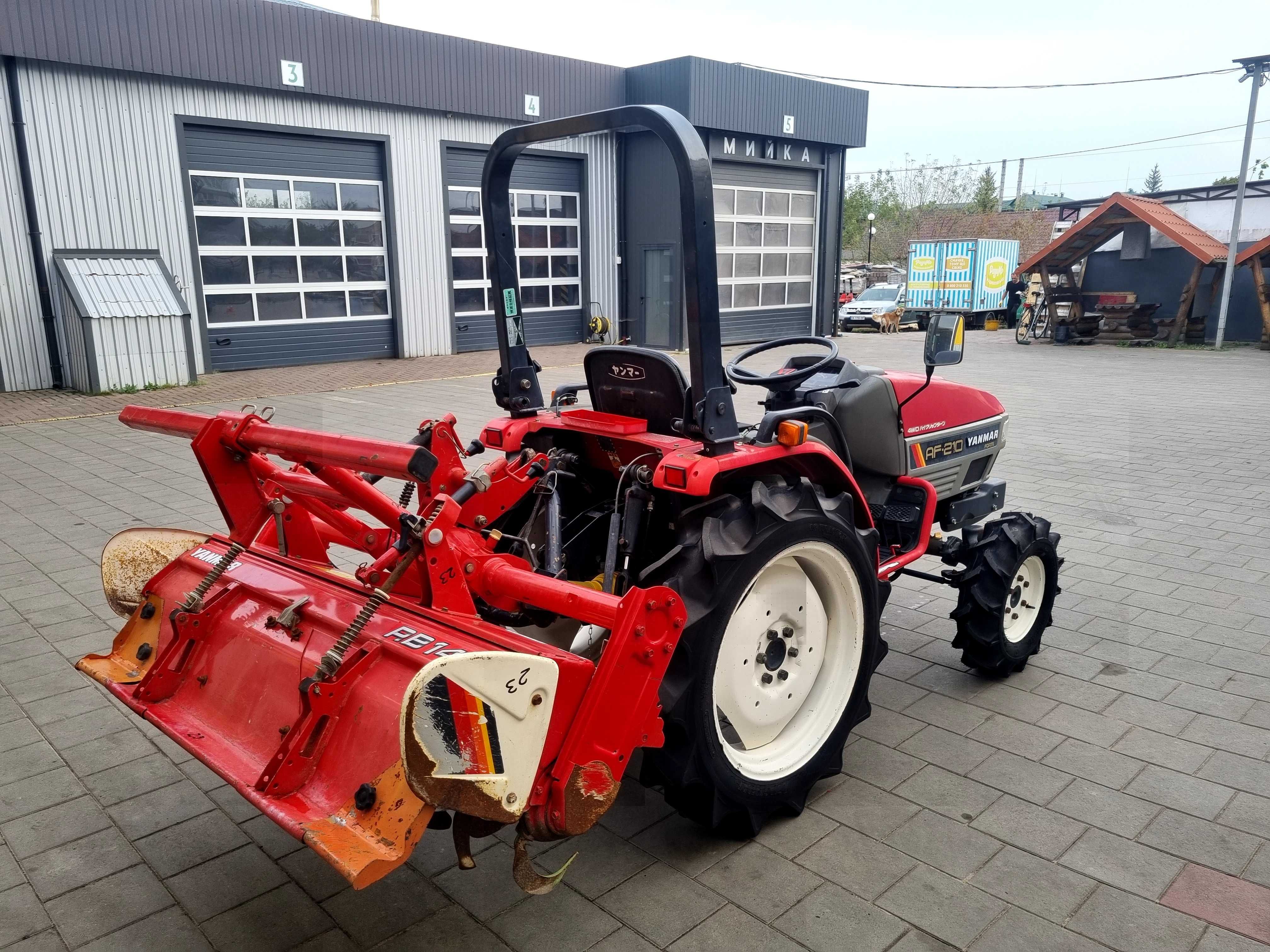 Японський мінітрактор Янмар Yanmar F-210