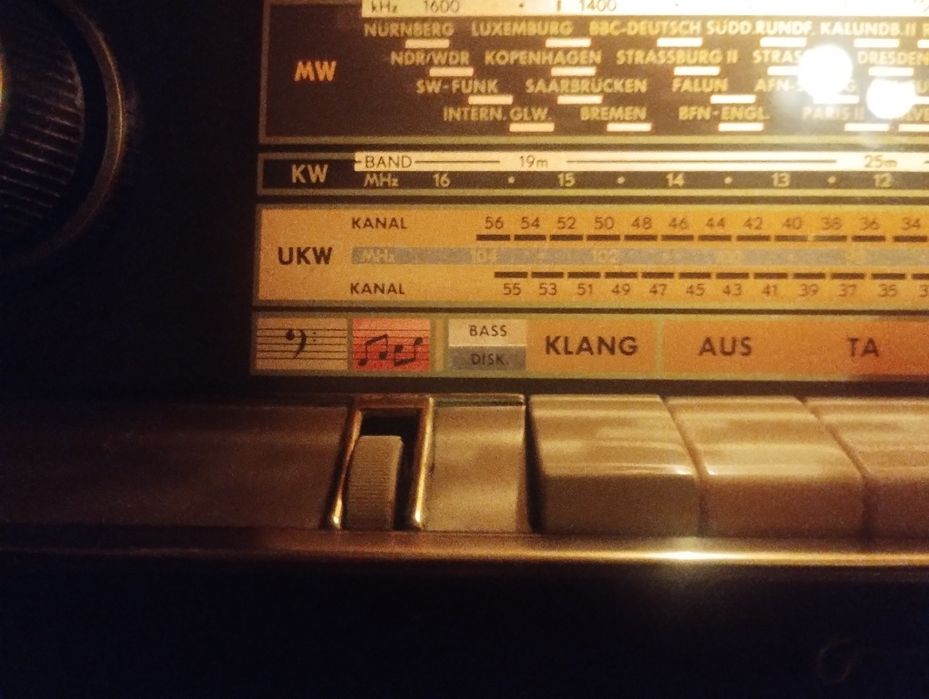 Stare radio Grundig. Pięknie gra.