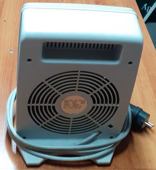 Aquecedor elétrico portátil
