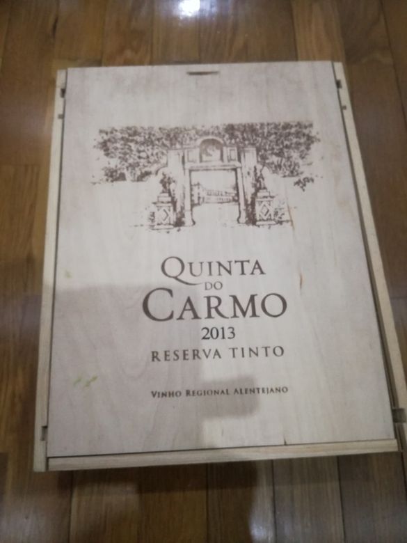 Caixa de madeira Quinta do Carmo e Quinta do Pacas