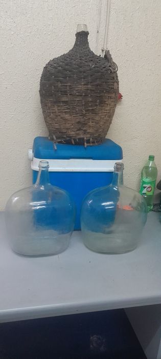 Garrafoes vidro antigo