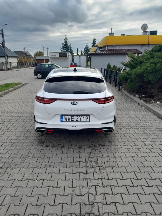 Kia proceed gt line panorama 204 konie