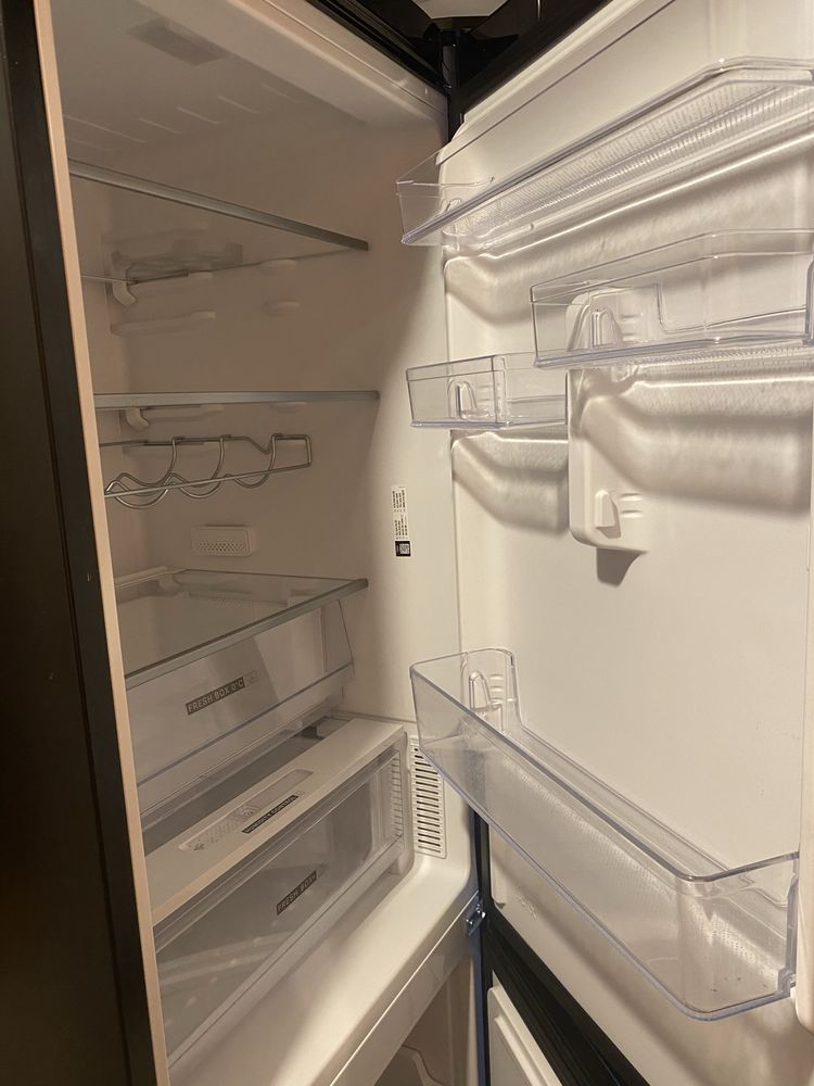Lodówka Whirlpool W7X 82O K