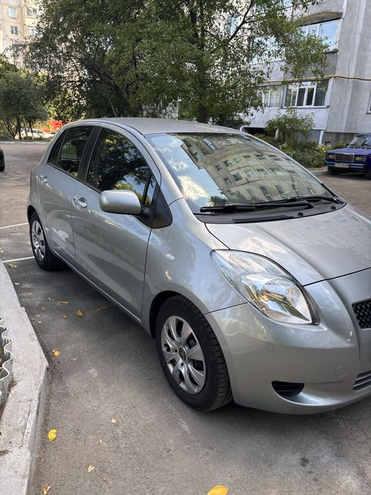 Продам Toyota Yaris 2006, 1.3 бензин, робот