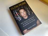 Livro biografia de Elon Musk da Tesla e SpaceX