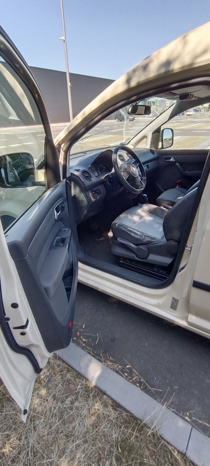 VW caddy Maxi do przewozu osób niepełnosprawnych
