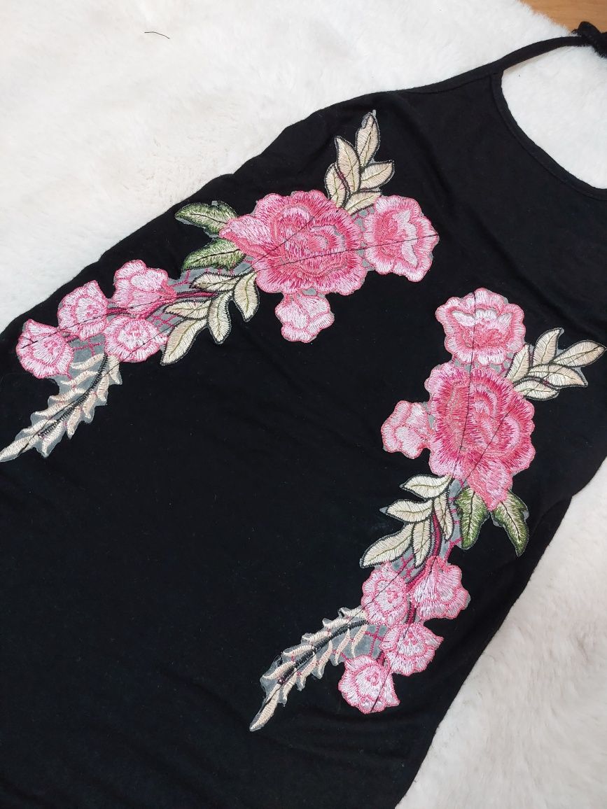 Czarne body w kwiaty czarny top w kwiaty koszulka z haftem top haft 36
