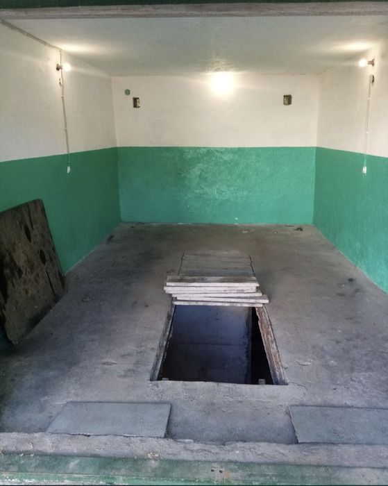 Продам гараж  в Соляных!