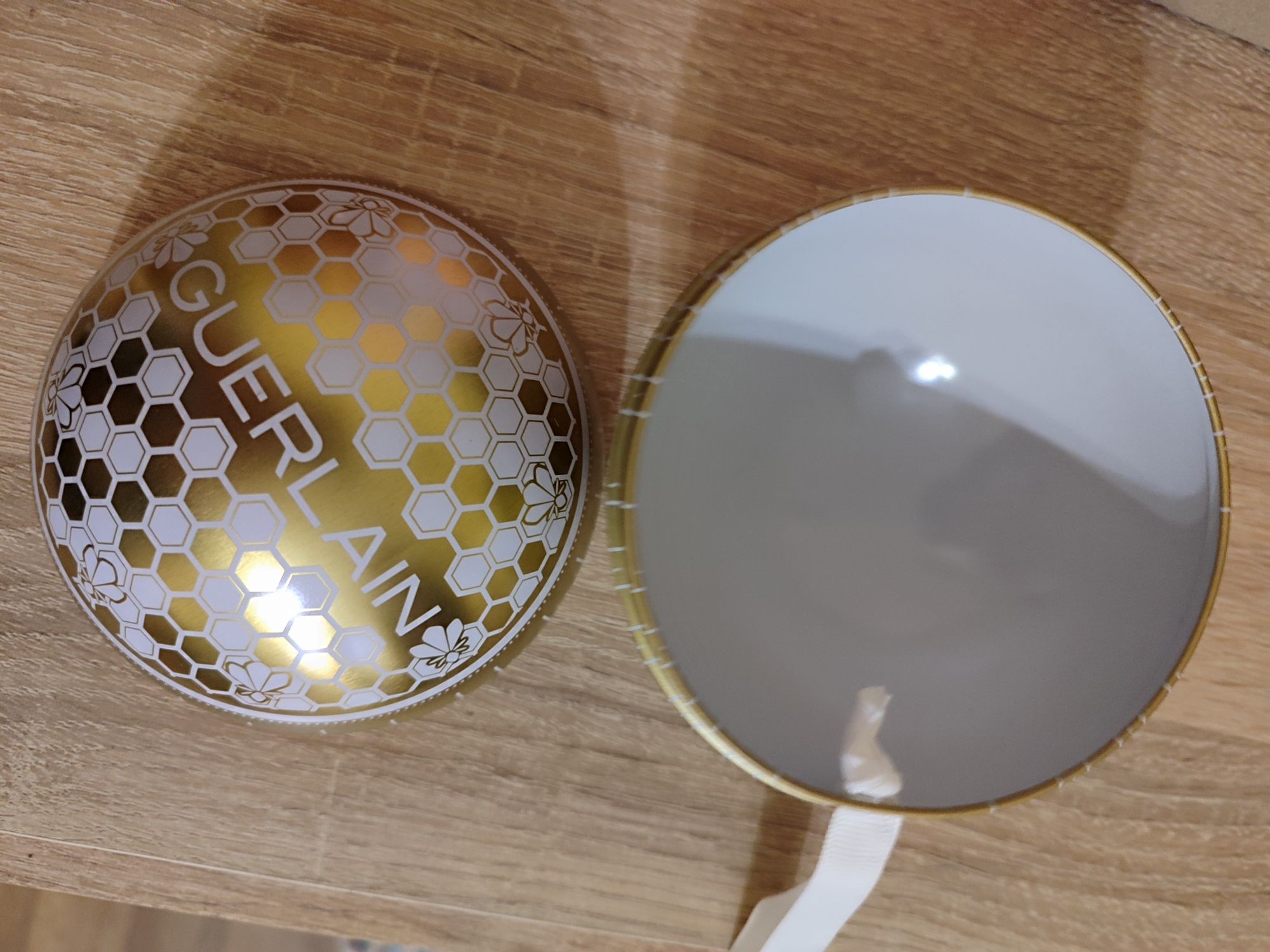 Новорічна кулька Guerlain
