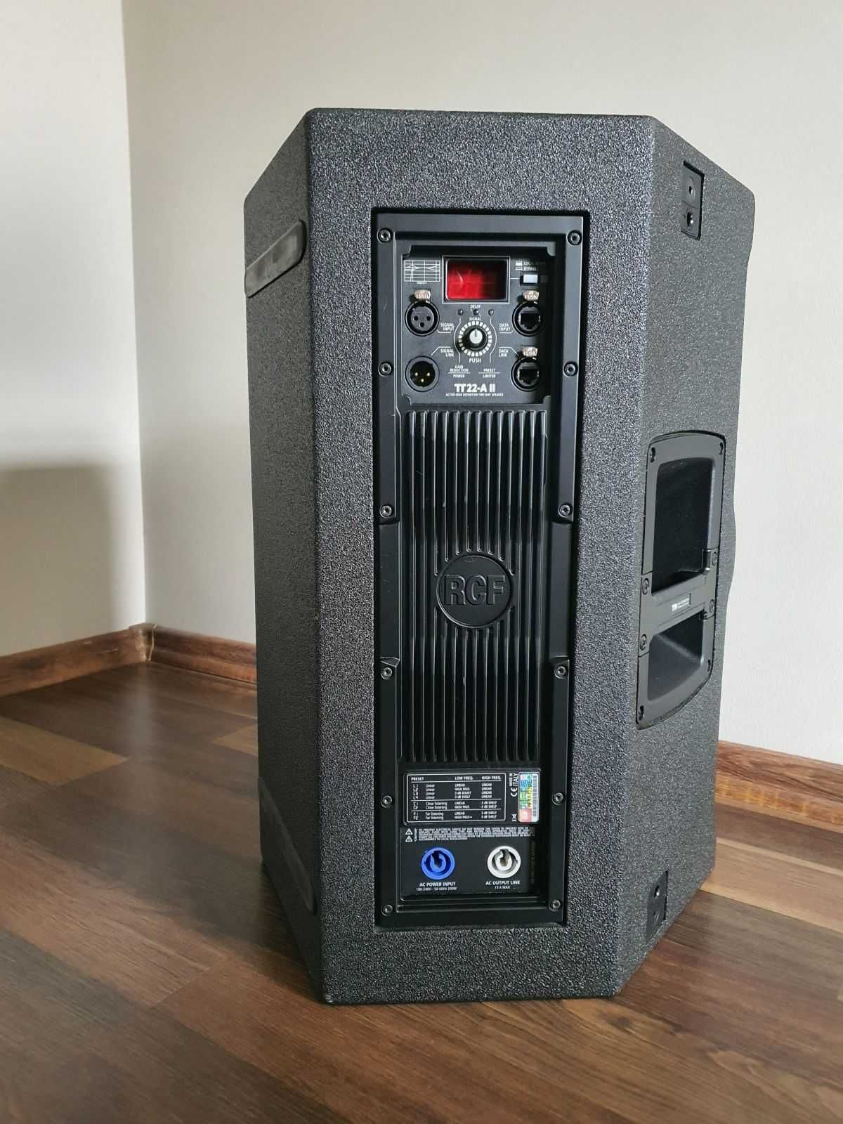 Kolumna aktywna, monitor RCF TT-22A